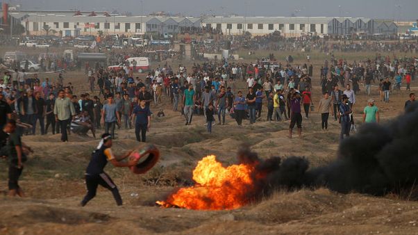 Israeli forces wound dozens of Palestinians at Gaza border protest Israeli forces wound dozens of Palestinians at Gaza border protest