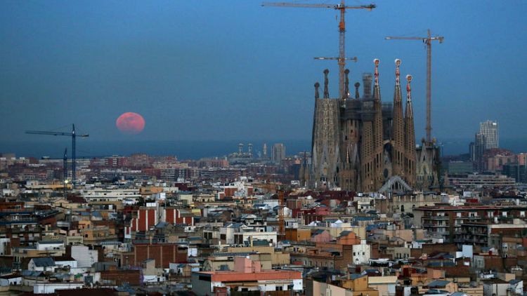 كاتدرائية في برشلونة تحصل على ترخيص بعد 130 عاما من بدء البناء