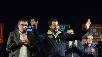 Salvini fa gli scongiuri "Vince l'Inter" Salvini fa gli scongiuri "Vince l'Inter"