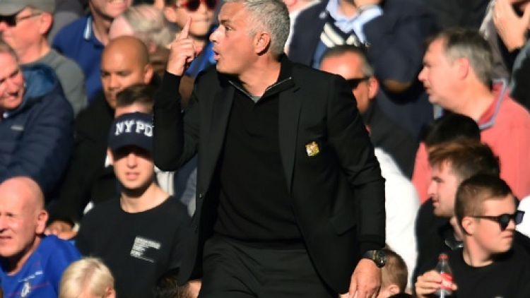 Angleterre: Mourinho et MU frustrés pour deux minutes à Chelsea