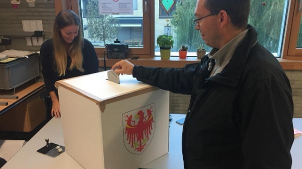 Elezioni Alto Adige: affluenza 73,9% Elezioni Alto Adige: affluenza 73,9%