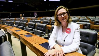 Brésil: la députée "trop moche" pour être violée craint plus de violences
