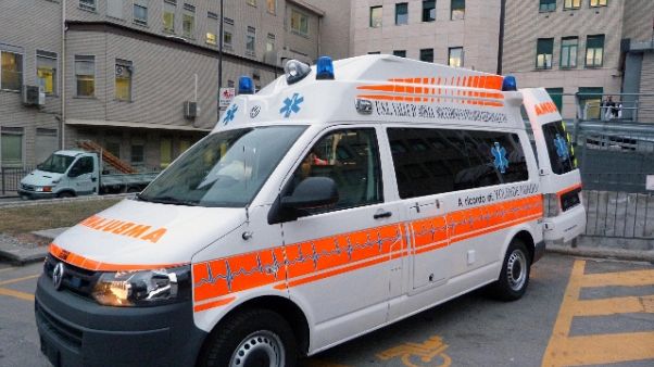 Cade in minimoto, grave bimbo di 10 anni Cade in minimoto, grave bimbo di 10 anni