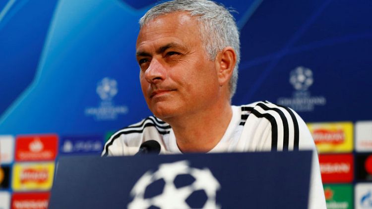 Mourinho not keen on Real job, wants to stay on at Man Utd