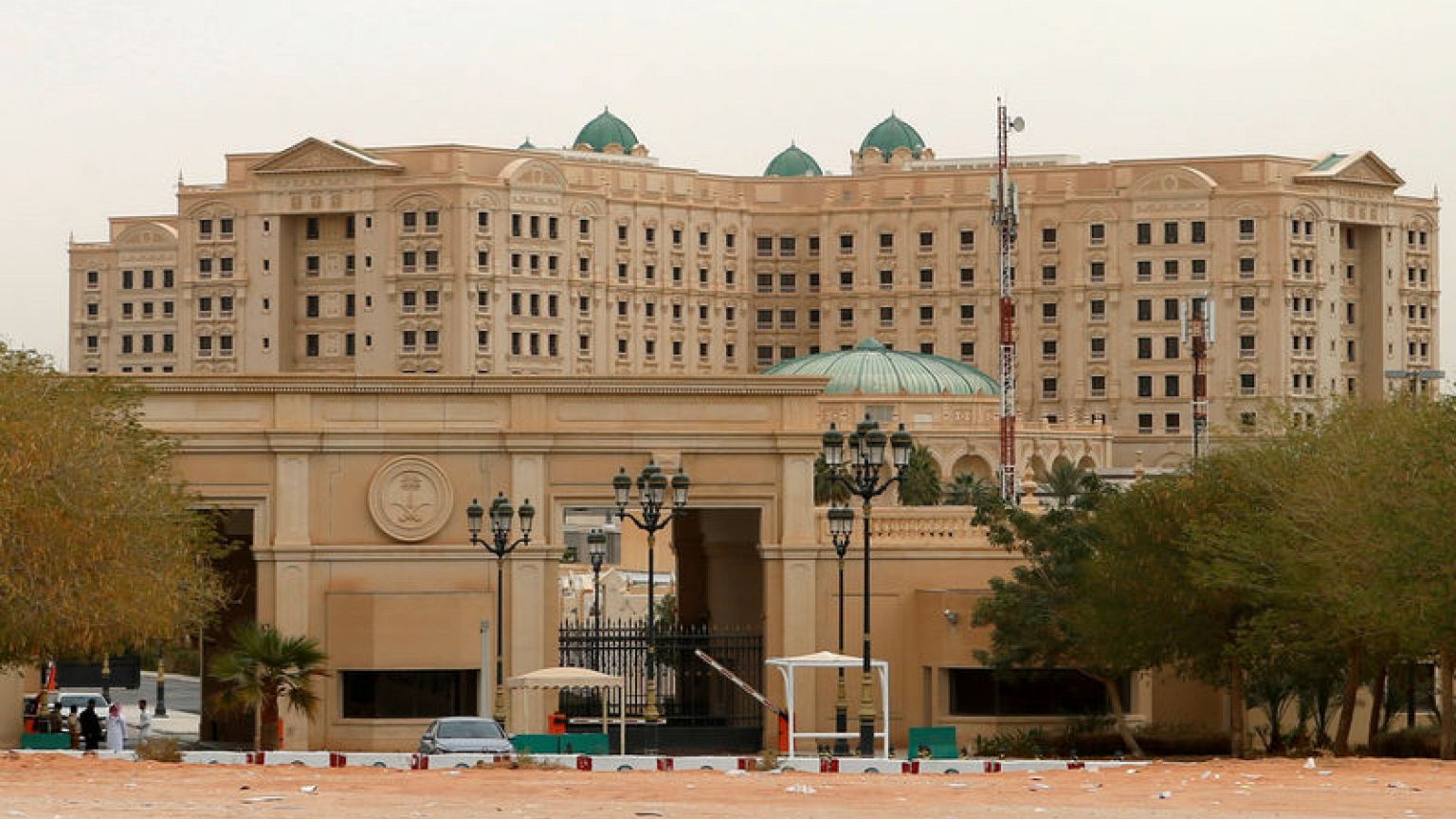 Saudi sees deals worth billions at summit despite boycotts