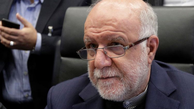 وزير النفط الإيراني يقول العقوبات لا يمكن أن  توقف صادرات الخام