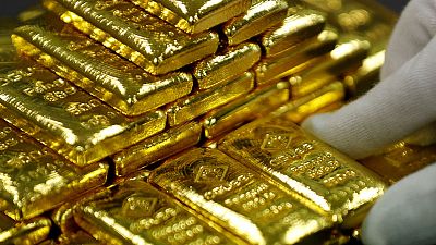 الذهب يرتفع مع تراجع الأسهم الآسيوية وتوترات السياسة تدعمه الذهب يرتفع مع تراجع الأسهم الآسيوية وتوترات السياسة تدعمه