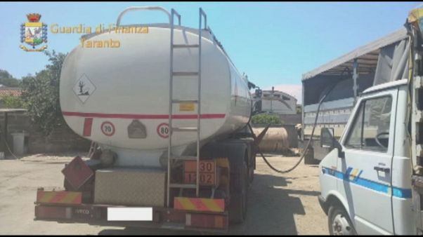 Traffico gasolio,sette arresti a Taranto Traffico gasolio,sette arresti a Taranto