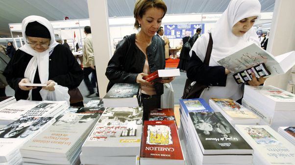 معرض الجزائر الدولي للكتاب يتطلع لجذب مليوني زائر في 2018 معرض الجزائر الدولي للكتاب يتطلع لجذب مليوني زائر في 2018