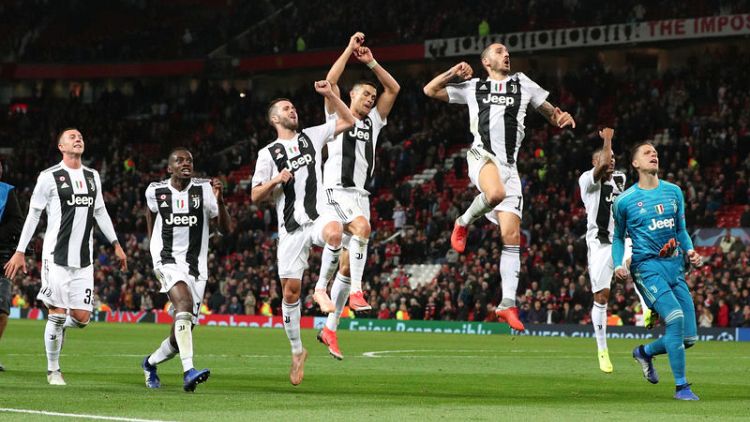 Juve take charge of Group H with win at Man United