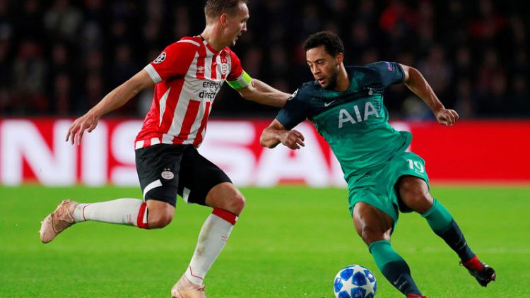 Lloris sent off as Tottenham held to draw at PSV