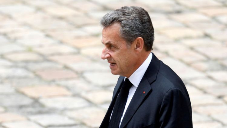 رفض طعن الرئيس الفرنسي السابق ساركوزي على قرار محاكمته