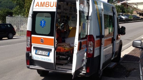 Morte 14enne, esposto su ambulanza Morte 14enne, esposto su ambulanza