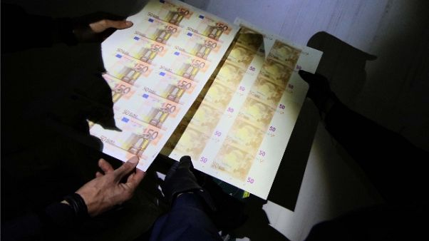 Euro falsi, indagine Italia-Francia Euro falsi, indagine Italia-Francia