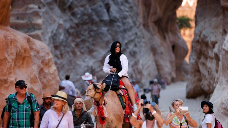 ارتفاع الدخل السياحي للأردن 12.4% في 9 أشهر
