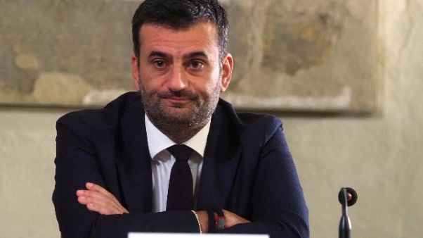 Bari, Decaro e le liti con De Laurentiis Bari, Decaro e le liti con De Laurentiis