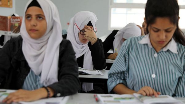 وزارة التعليم الفلسطينية تتهم إسرائيل بتحريف مناهجها في القدس وزارة التعليم الفلسطينية تتهم إسرائيل بتحريف مناهجها في القدس