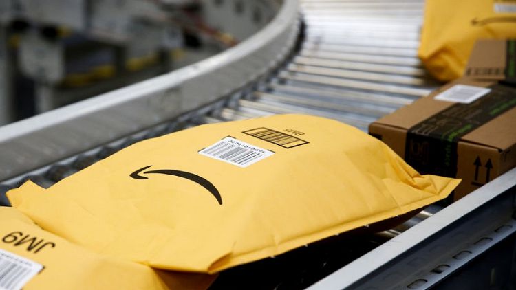 Amazon projects holiday season sales below Wall Street targets