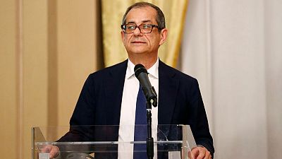 وزير الاقتصاد الإيطالي: خطة الميزانية ليست تهديدا للشركاء الأوروبيين وزير الاقتصاد الإيطالي: خطة الميزانية ليست تهديدا للشركاء الأوروبيين