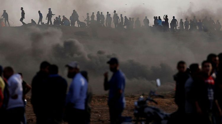 مسعفون: القوات الإسرائيلية تقتل 4 فلسطينيين في احتجاج على حدود غزة