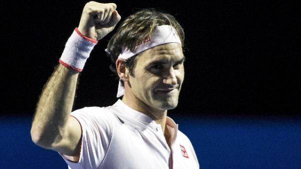 Tennis: Federer in semifinale a Basilea Tennis: Federer in semifinale a Basilea