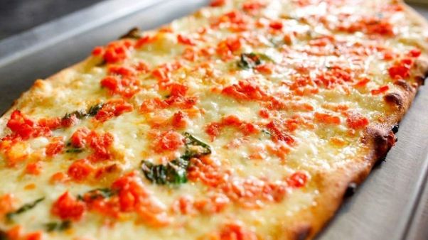 Pizzeria lo licenza, ordina metri pizza Pizzeria lo licenza, ordina metri pizza
