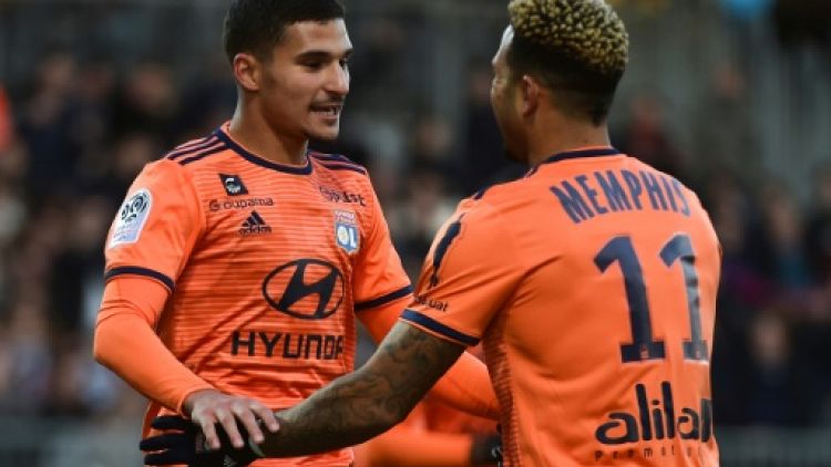 Ligue 1: Lyon gagne à Angers et remonte au moins provisoirement sur le podium