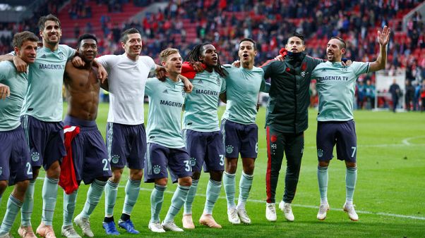 Bayern edge Mainz 2-1, close gap to leaders Dortmund Bayern edge Mainz 2-1, close gap to leaders Dortmund
