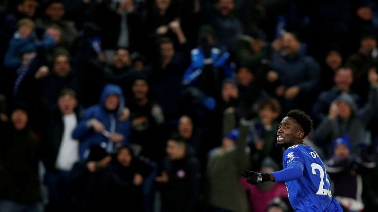 Leicester leave it late to salvage point against 10-man West Ham