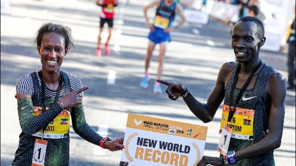 Kiptum batte il record di mezza maratona Kiptum batte il record di mezza maratona