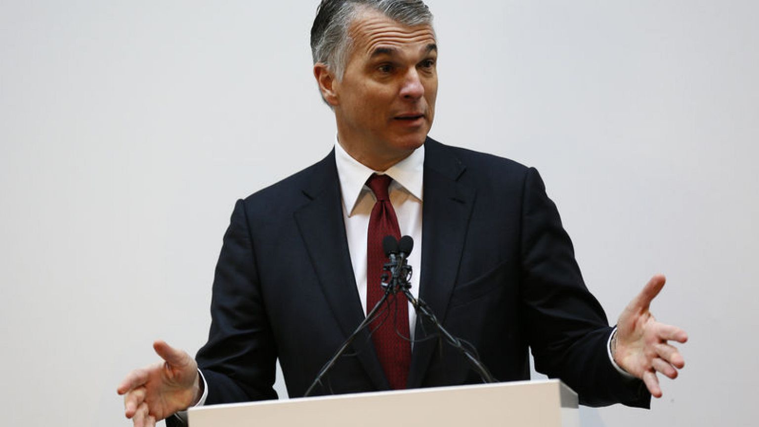 UBS may seek clearance to sell more products to U.S. ex-pats in Switzerland
