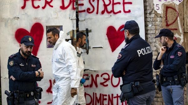 Gip, bugie arrestati a Desiree su mix Gip, bugie arrestati a Desiree su mix