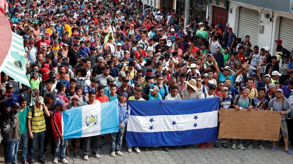 New U.S.-bound group of migrants sets off from El Salvador New U.S.-bound group of migrants sets off from El Salvador