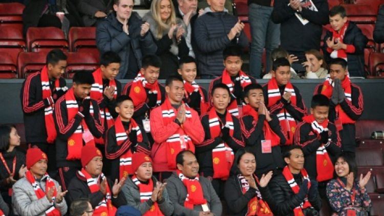 Angleterre: les footballeurs rescapés de la grotte en Thaïlande invités à Old Trafford