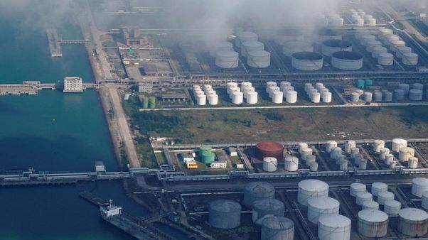 Oil stable on small market bounce, but investors eye trade outlook Oil stable on small market bounce, but investors eye trade outlook