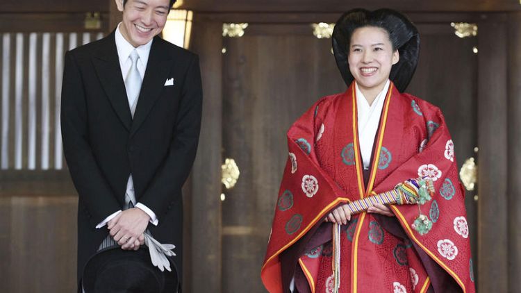 الأميرة اليابانية أياكو تتخلى عن لقبها الإمبراطوري لتتزوج من العامة