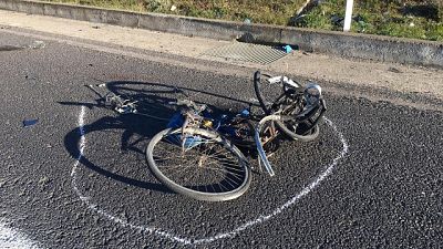 Tre ciclisti investiti, uno è morto Tre ciclisti investiti, uno è morto
