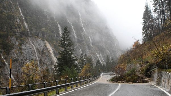 Maltempo: Veneto, un morto a Feltre Maltempo: Veneto, un morto a Feltre