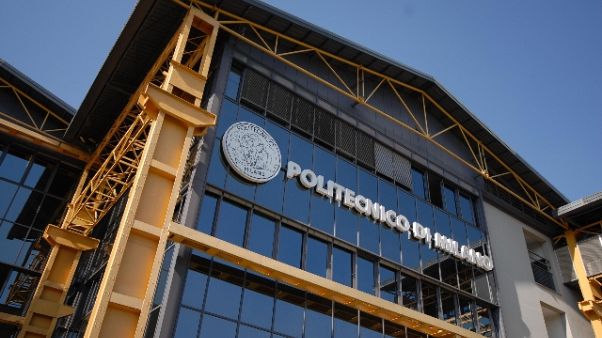 Caduta pannelli Politecnico, paura Caduta pannelli Politecnico, paura