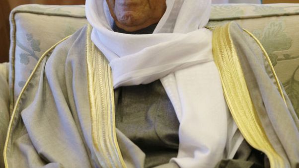 أمير الكويت: آمل ألا يؤدي تحسن أسعار النفط لعرقلة مسار إصلاح الاقتصاد أمير الكويت: آمل ألا يؤدي تحسن أسعار النفط لعرقلة مسار إصلاح الاقتصاد