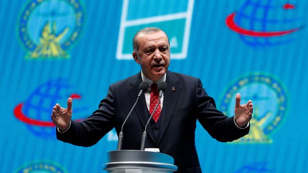 أردوغان يتوعد بسحق مقاتلين أكراد شرقي الفرات في سوريا أردوغان يتوعد بسحق مقاتلين أكراد شرقي الفرات في سوريا