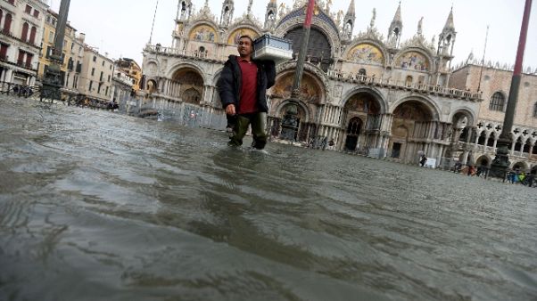Acqua alta in Basilica San Marco, danni Acqua alta in Basilica San Marco, danni