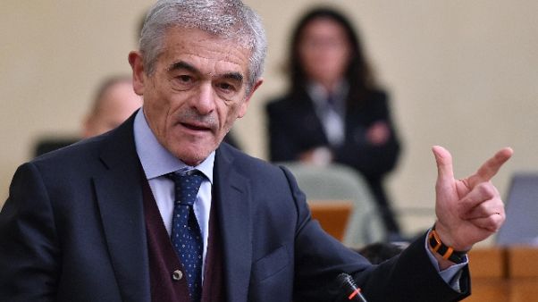 Tav, Chiamparino 'basta con pantomima' Tav, Chiamparino 'basta con pantomima'
