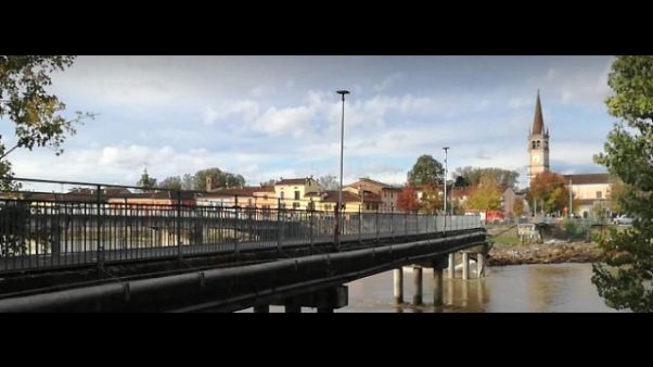 Crollato ponte pedonale sull'Adda Crollato ponte pedonale sull'Adda