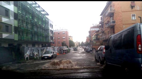 Maltempo, domani riaprono scuole a Roma Maltempo, domani riaprono scuole a Roma