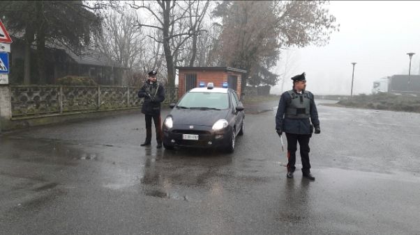In fuga con auto rubata, 5 feriti In fuga con auto rubata, 5 feriti
