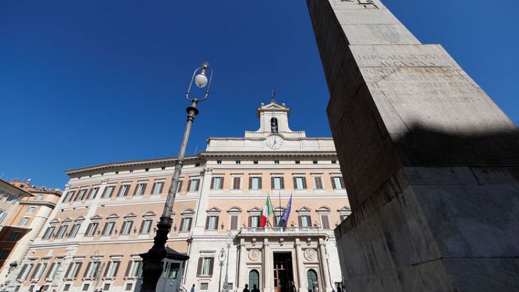 EU Commission tells Rome Italian debt is worry for whole euro zone