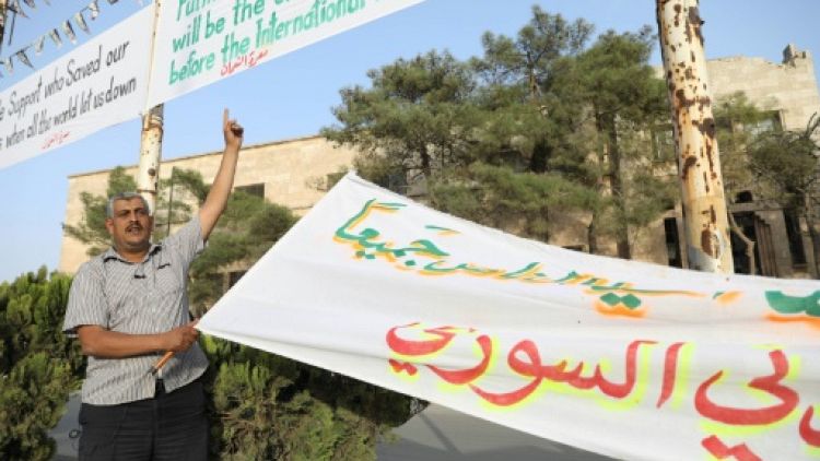 A Idleb, l'"ingénieur des manifestations" croit encore à la révolution syrienne