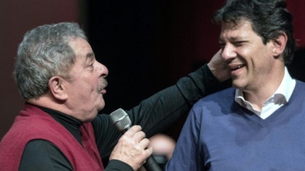 Lula et Fernando Haddad, le 27 septembre 2012 à Sao Paulo. Lula et Fernando Haddad, le 27 septembre 2012 à Sao Paulo.