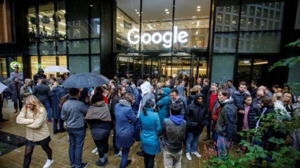 Harcèlement sexuel: des employés de Google manifestent de Londres à Singapour Harcèlement sexuel: des employés de Google manifestent de Londres à Singapour